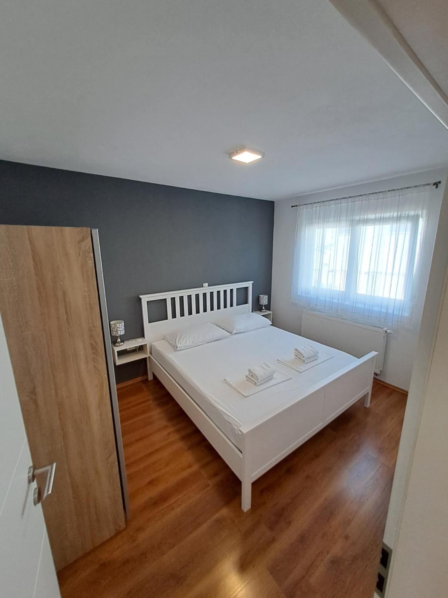 Holiday House Meri Pakostane Ngoại thất bức ảnh